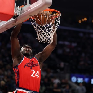 kaiyun-船记：科比·布朗被下放到发展联盟圣迭戈快船队 出战今日比赛