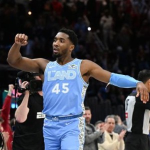 kaiyun-冲击70胜！完全体骑士有多强？后詹皇时代冲冠