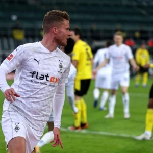 开云体育下载-【德甲】哈兰德埃尔韦迪各2球 门兴4比2送多特2连败